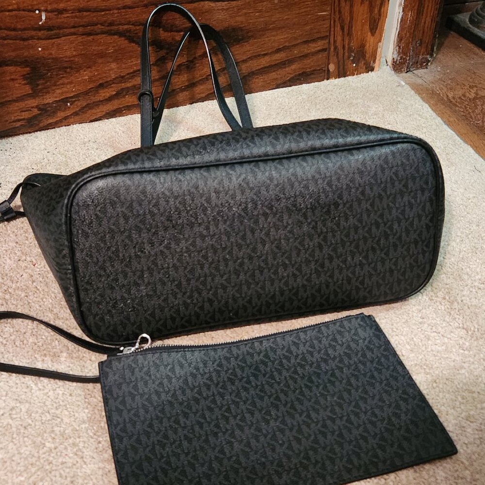 SAVED for firstdownkicks: Michael kors Black & Gray Signature Print Tote - Picture 8 of 12